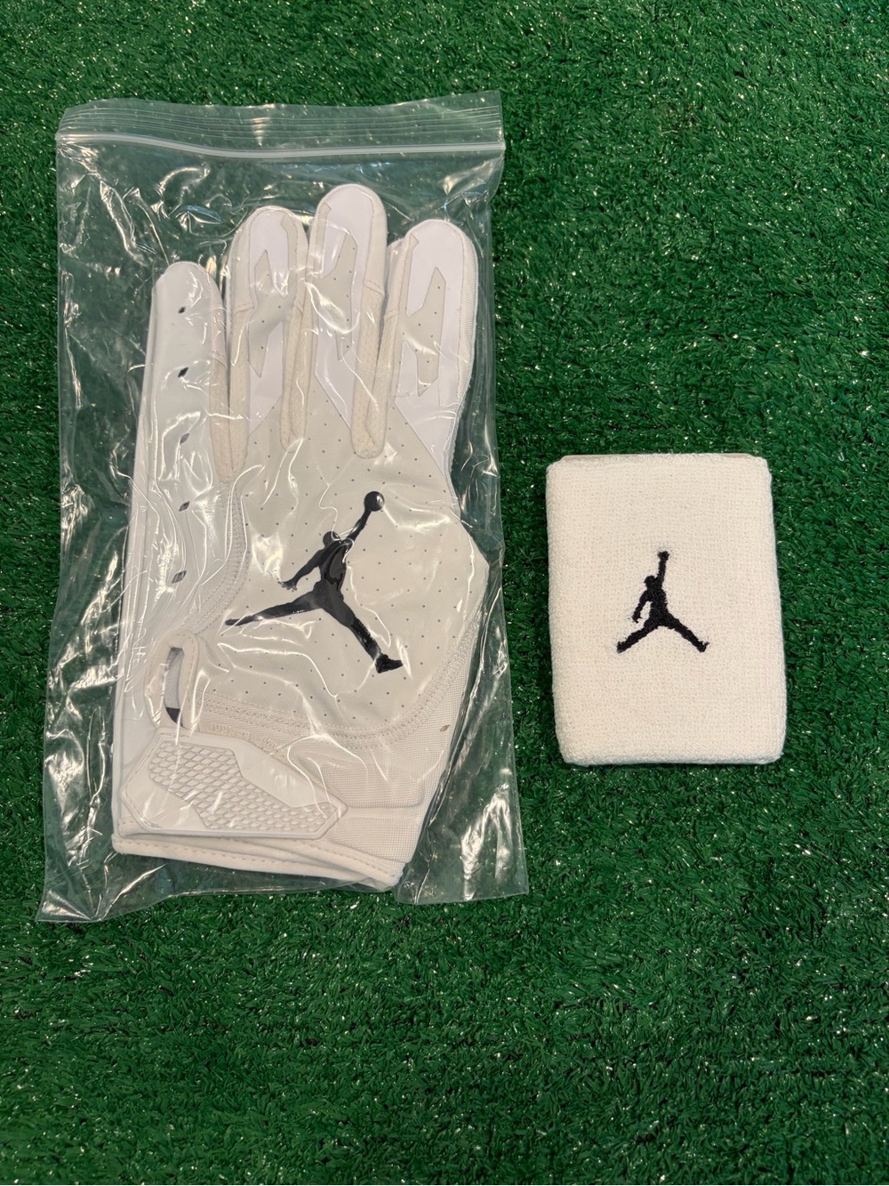 NEW PRO STYLE JORDAN VAPOR JET 6.0 WR FOOTBALL GLOVES COMBO